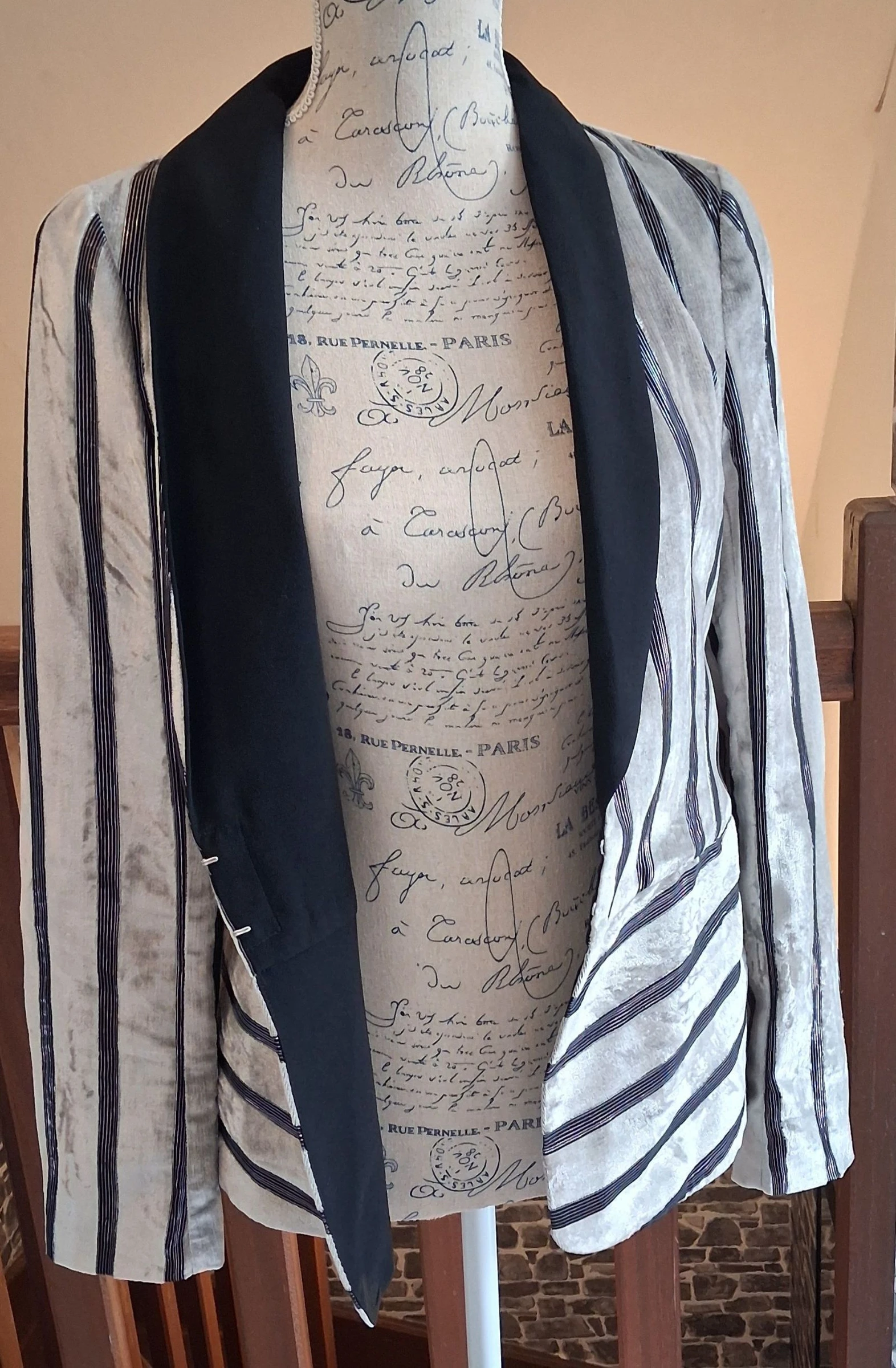 Blazer chic Ikks noir et argenté au toucher velours – photo 4